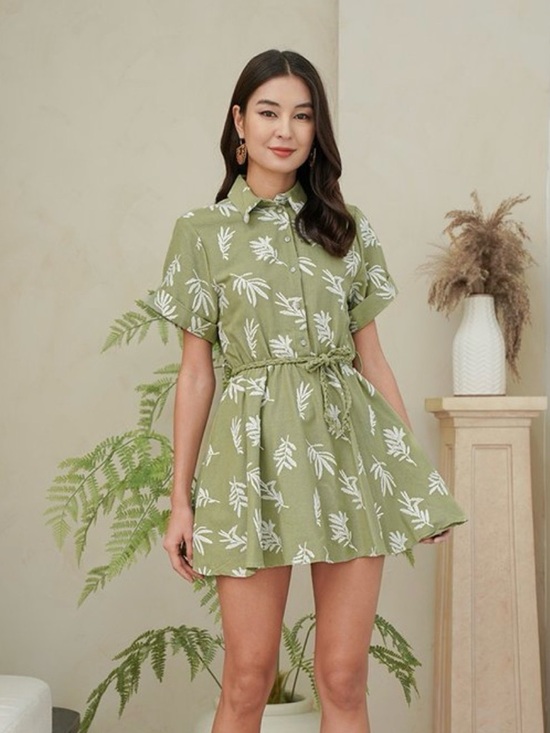 Zara Dresses & Skirts - Zara Olive Green Short Sleeve Floral Tie-Waist Mini Dress